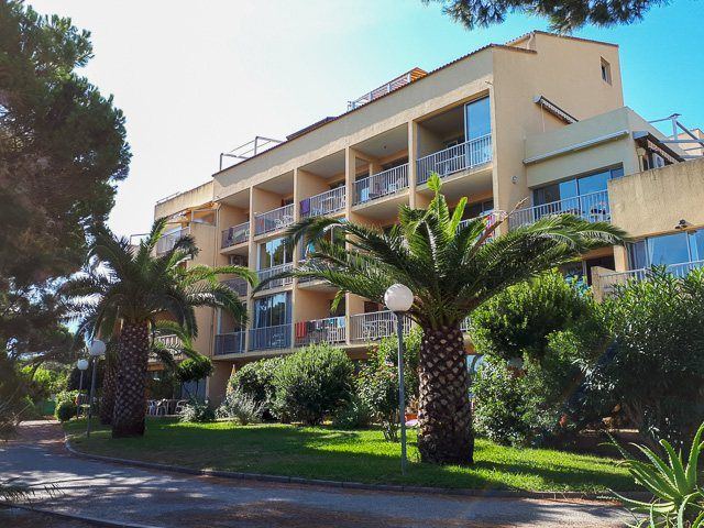Résidence Pinea I vue depuis le jardin